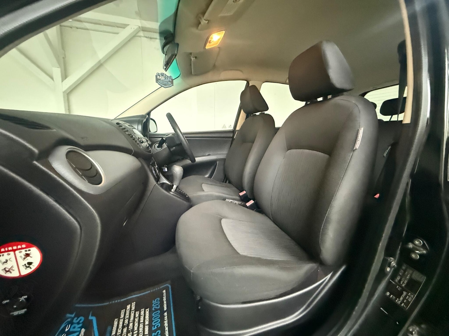 Used Hyundai i10 2011 for sale - 76990788: Photo 25