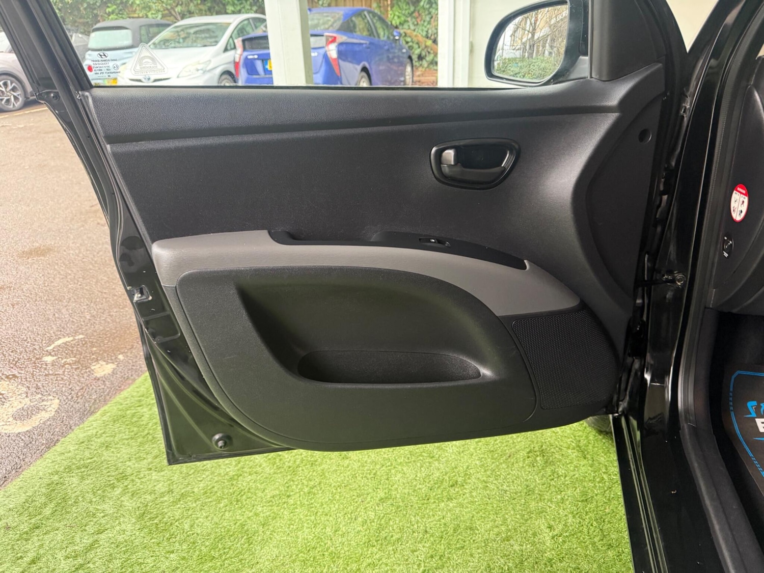 Used Hyundai i10 2011 for sale - 76990788: Photo 26