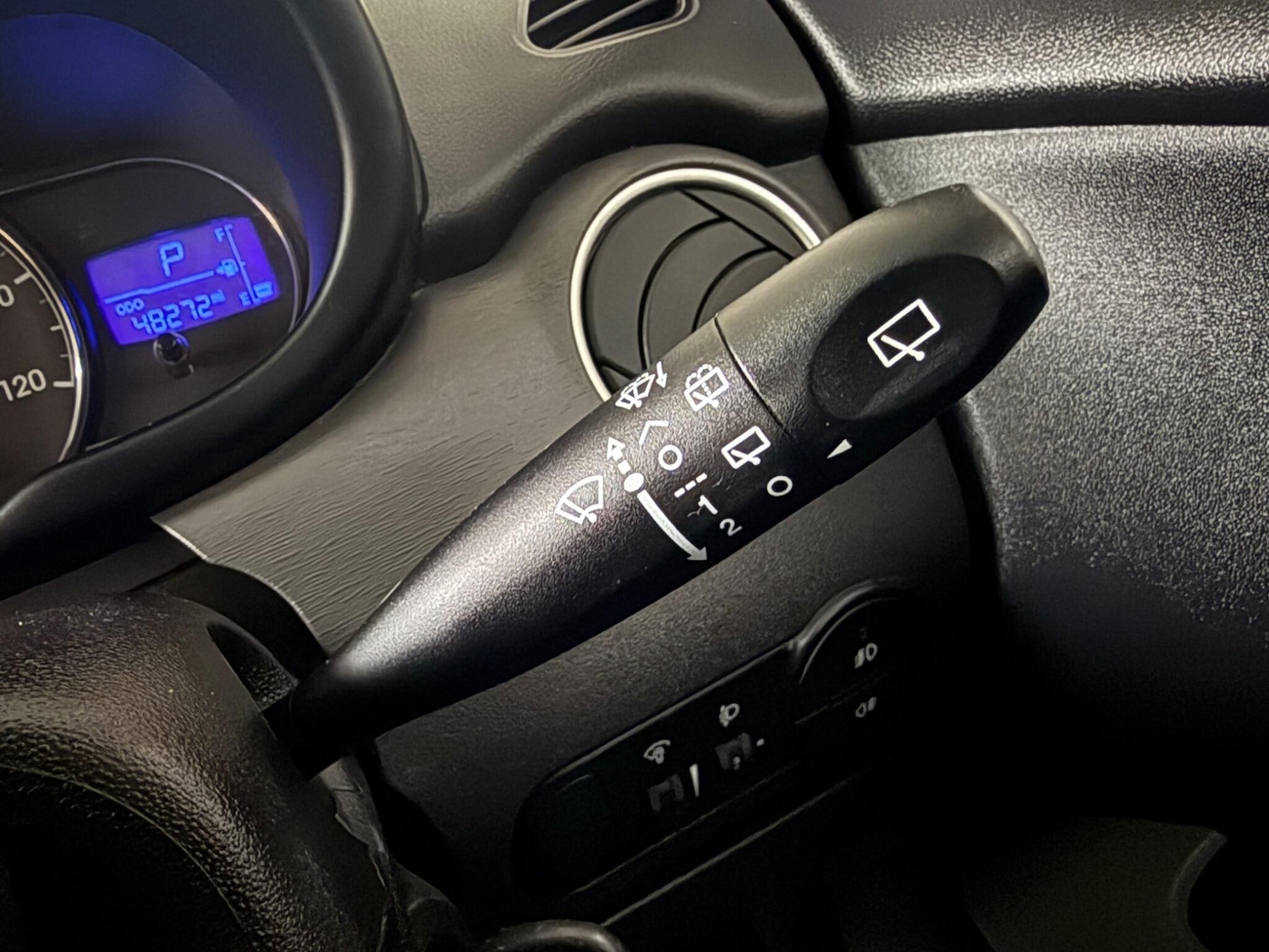 Used Hyundai i10 2011 for sale - 76990788: Photo 34