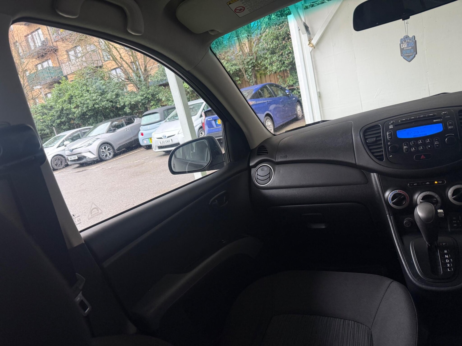 Used Hyundai i10 2011 for sale - 76990788: Photo 35