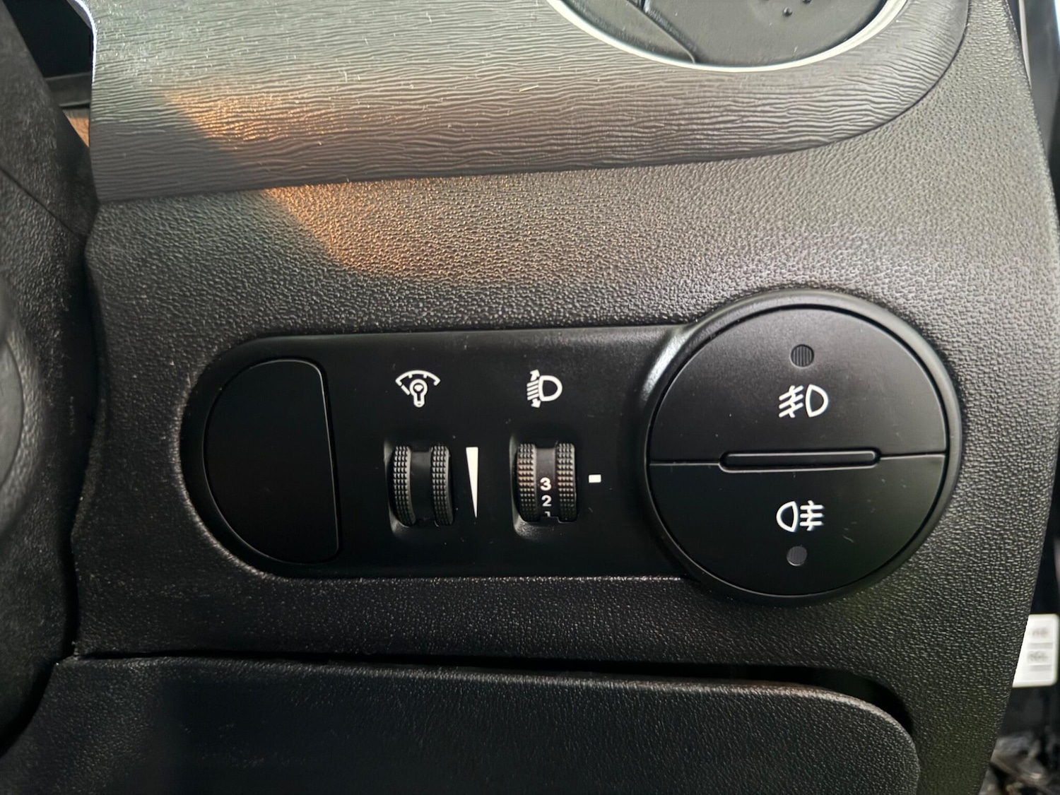 Used Hyundai i10 2011 for sale - 76990788: Photo 39