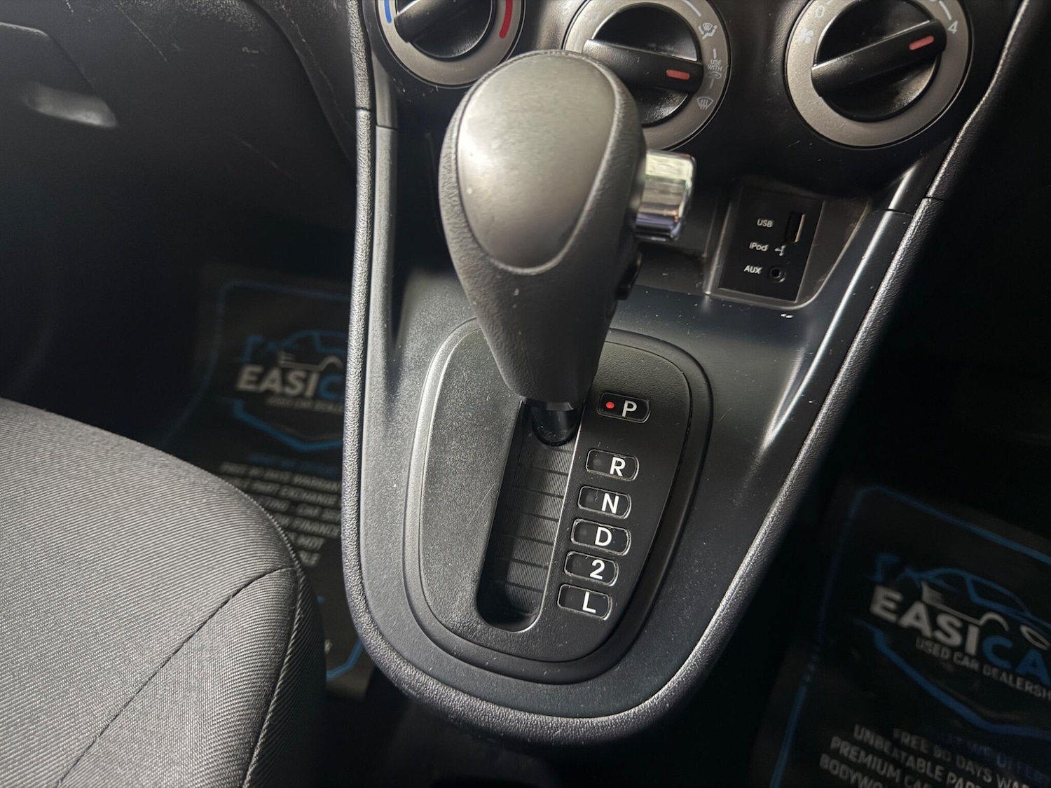 Used Hyundai i10 2011 for sale - 76990788: Photo 42