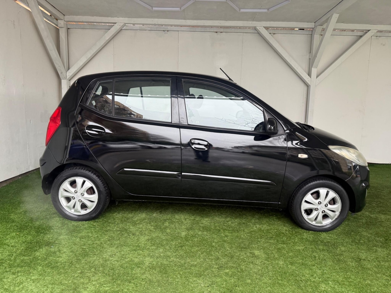 Used Hyundai i10 2011 for sale - 76990788: Photo 5
