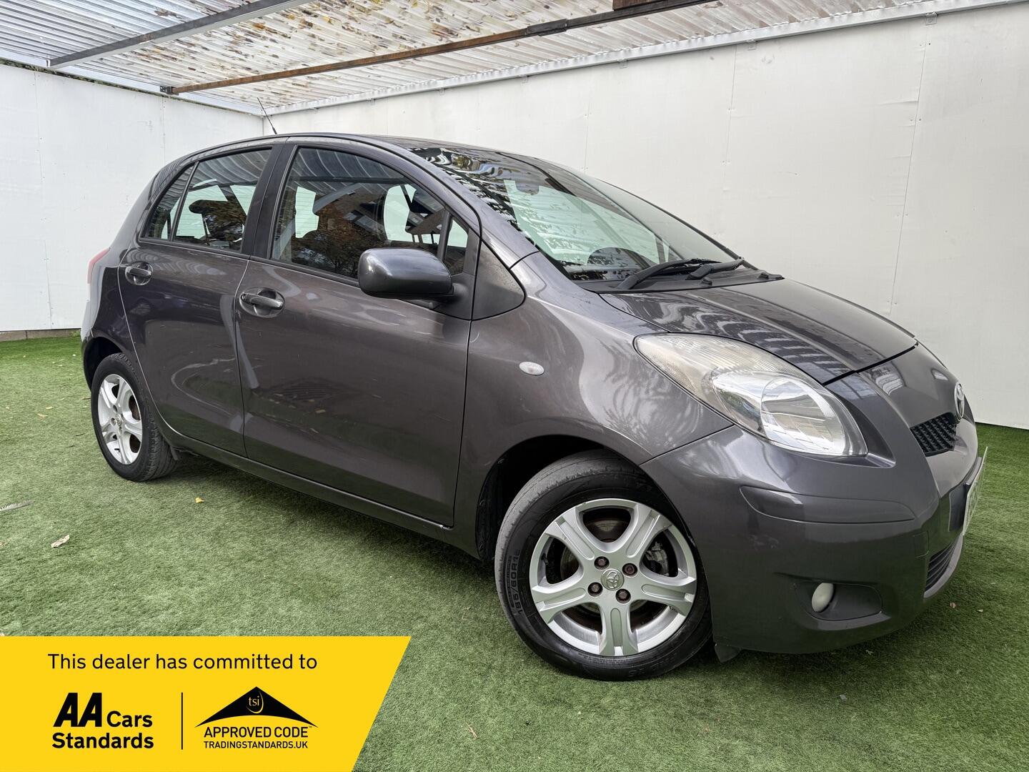 Used Toyota Yaris 2011 for sale - 76398154: Photo 1