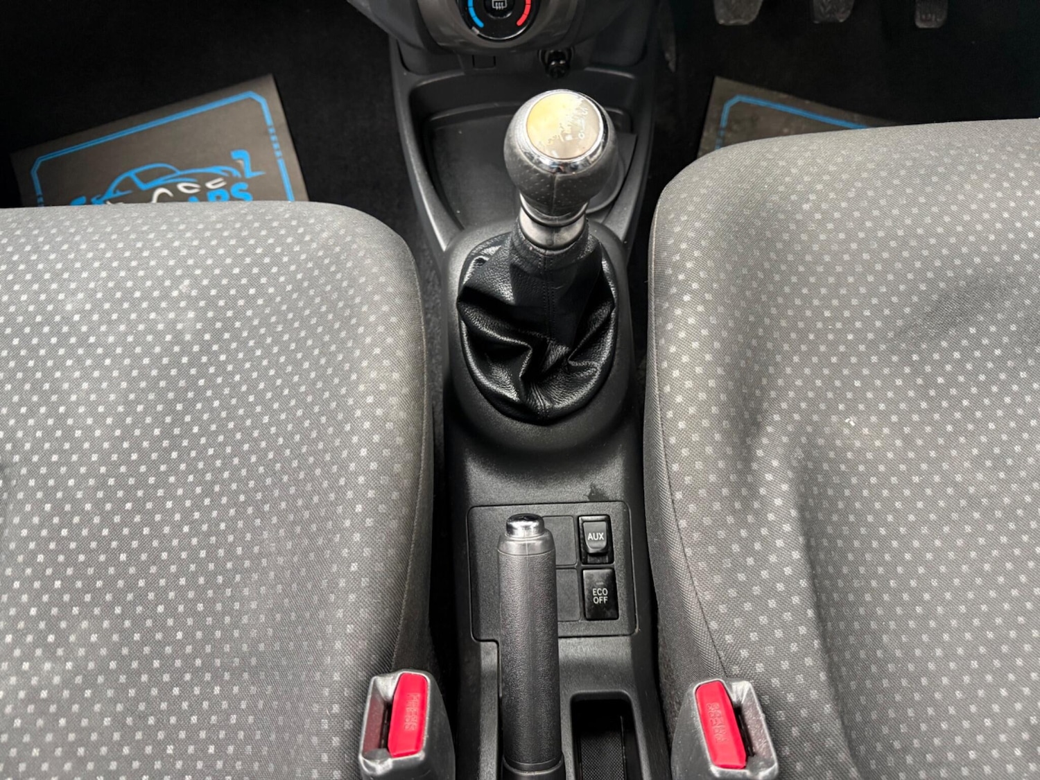 Used Toyota Yaris 2011 for sale - 76398154: Photo 30