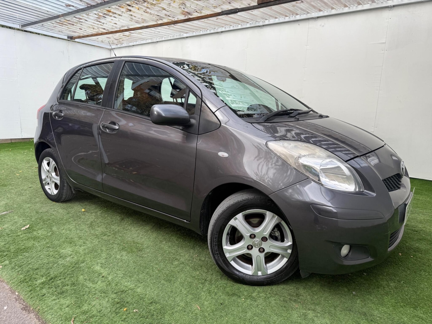 Used Toyota Yaris 2011 for sale - 76398154: Photo 4