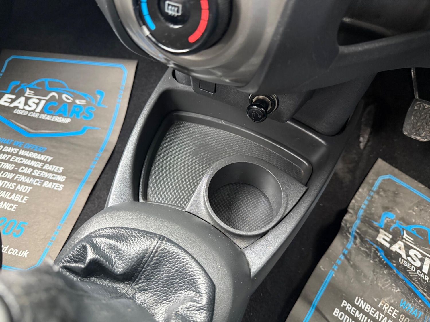 Used Toyota Yaris 2011 for sale - 76398154: Photo 44