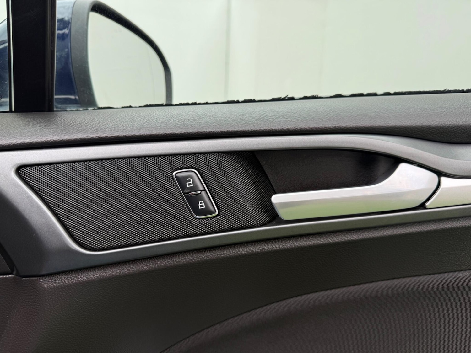 Used Ford Mondeo 2016 for sale - 75808988: Photo 41