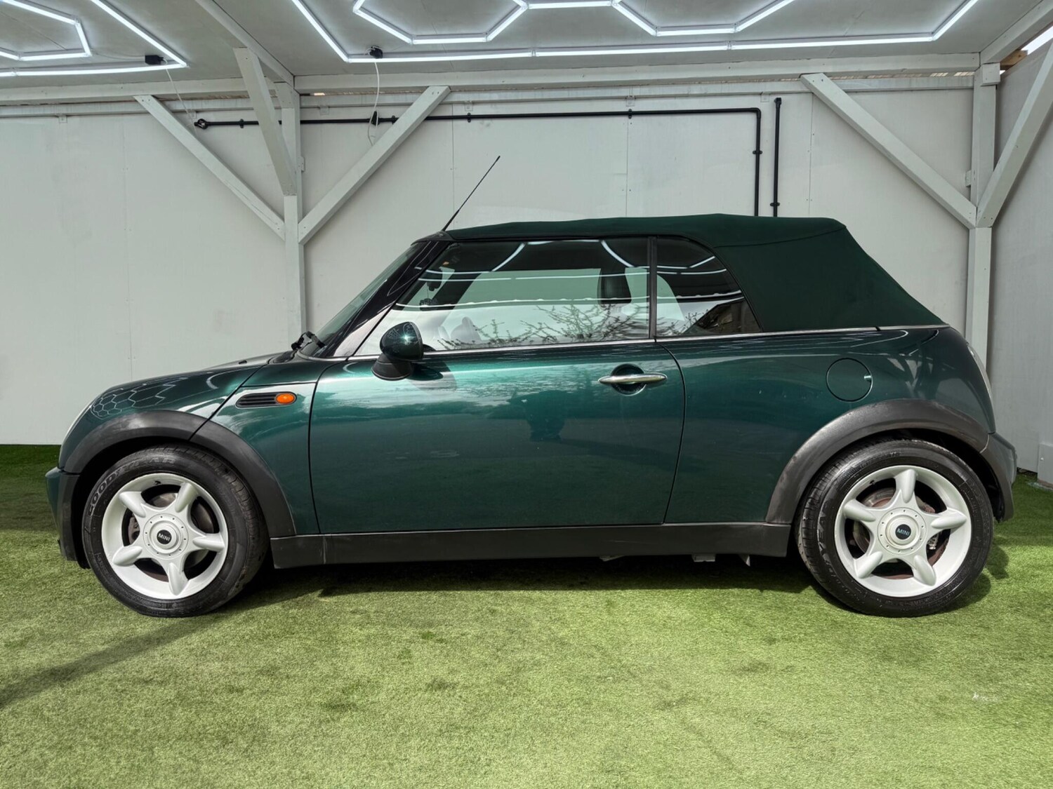 Used MINI Convertible for sale - 78148091: Photo 10