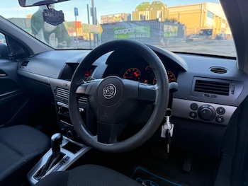 Used Vauxhall Astra 2004 for sale - 76689579: Photo