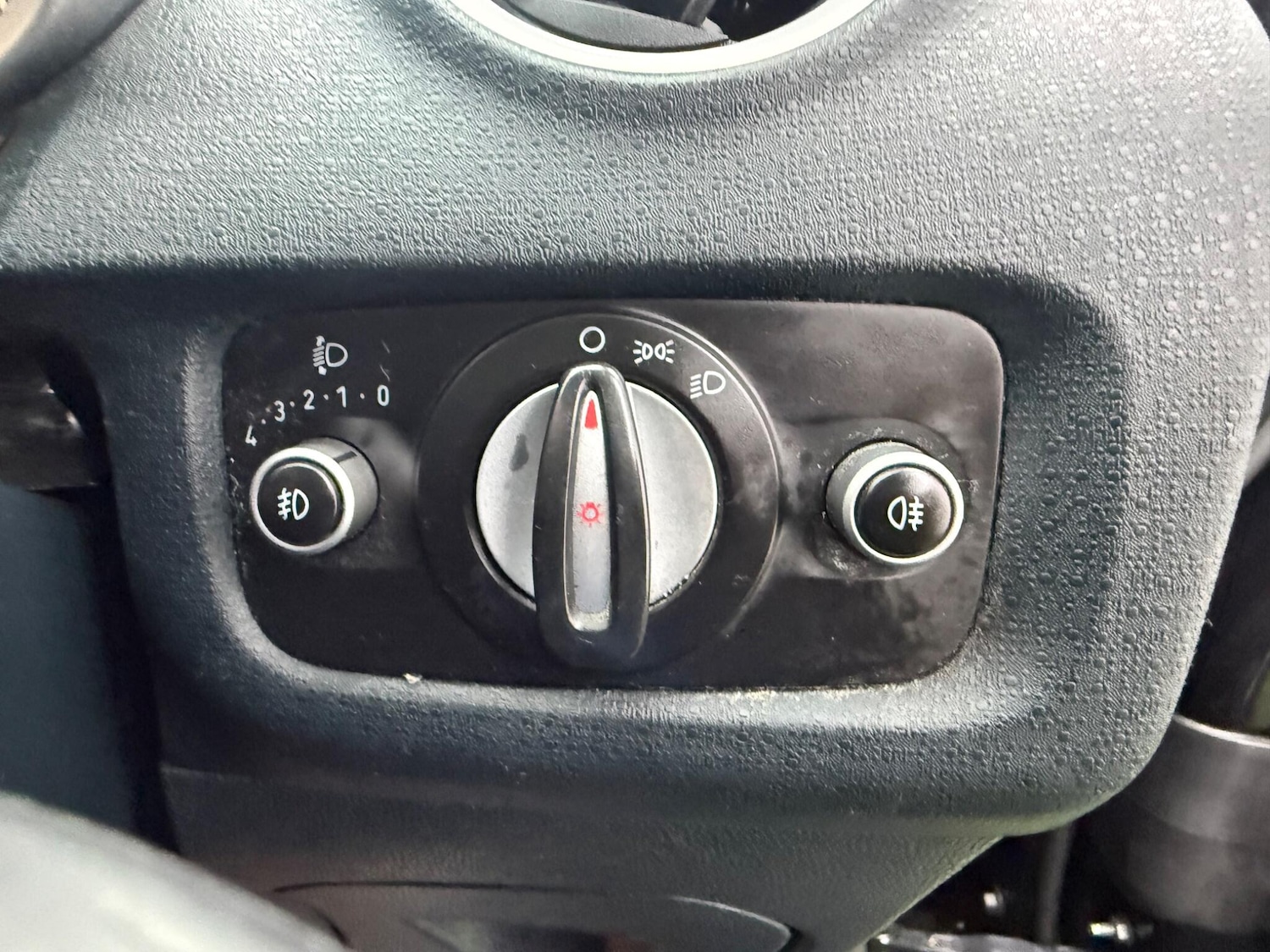 Used Ford Fiesta 2012 for sale - 77097827: Photo 40