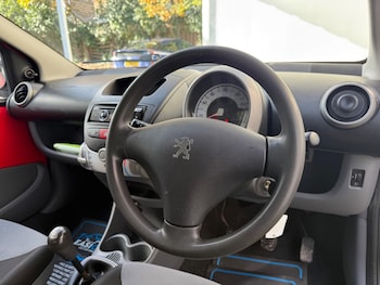 Used Peugeot 107 2008 for sale - 76398900: Photo