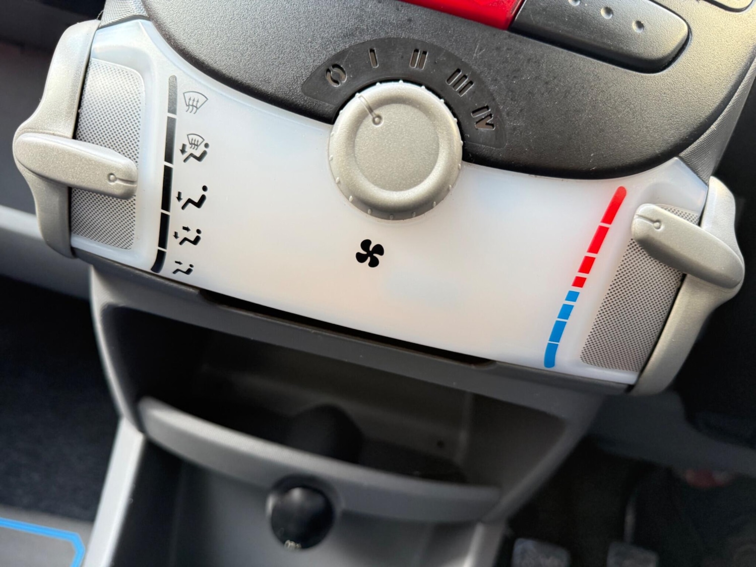 Used Peugeot 107 2008 for sale - 76398900: Photo 41