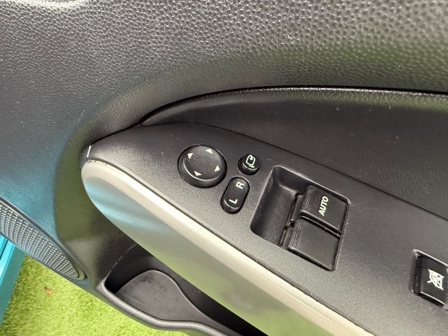 Used Mazda Mazda2 2012 for sale - 76823720: Photo 39