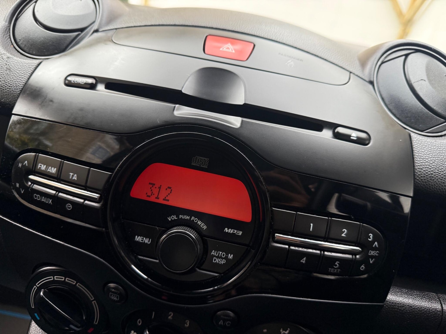 Used Mazda Mazda2 2012 for sale - 76823720: Photo 43