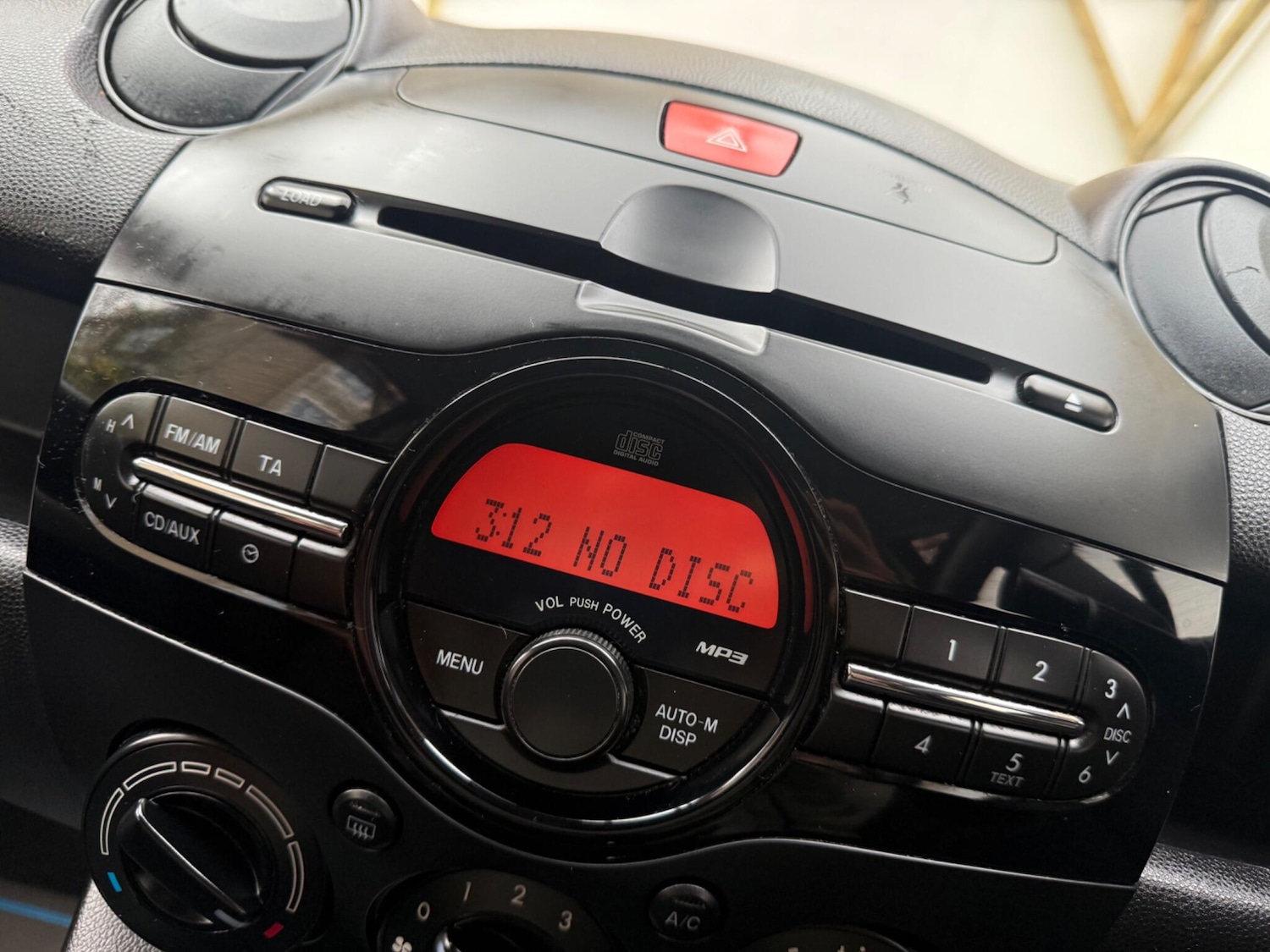 Used Mazda Mazda2 2012 for sale - 76823720: Photo 45