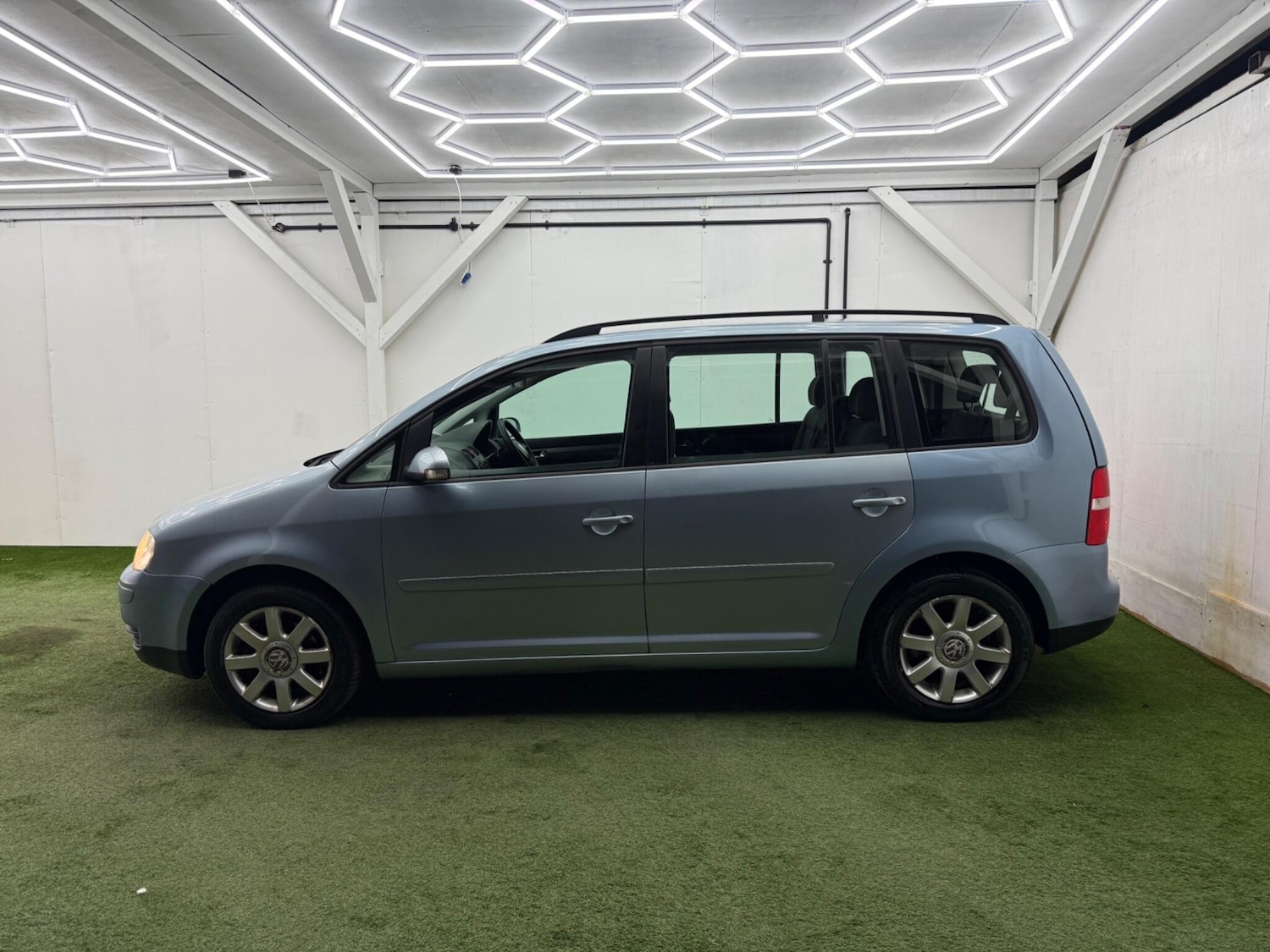 Used Volkswagen Touran 2006 for sale - 77940142: Photo 10