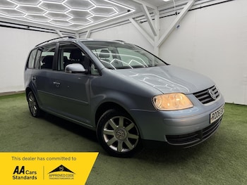 Used Volkswagen Touran 2006 for sale - 77940142: Photo