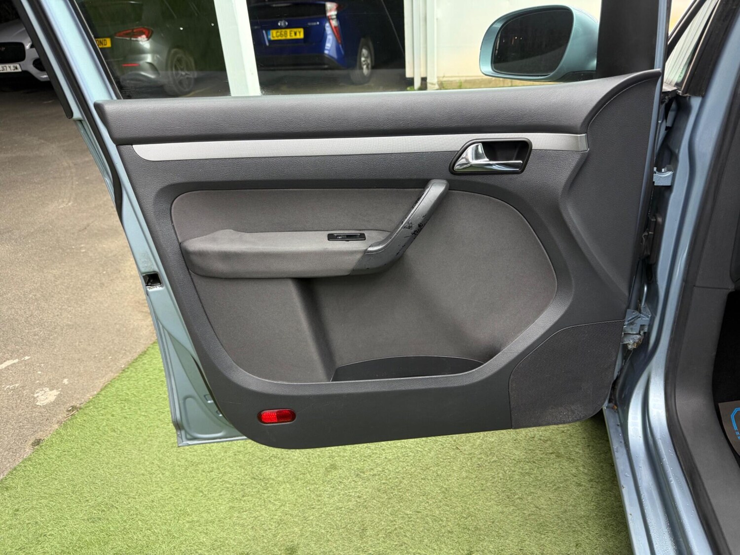 Used Volkswagen Touran 2006 for sale - 77940142: Photo 31