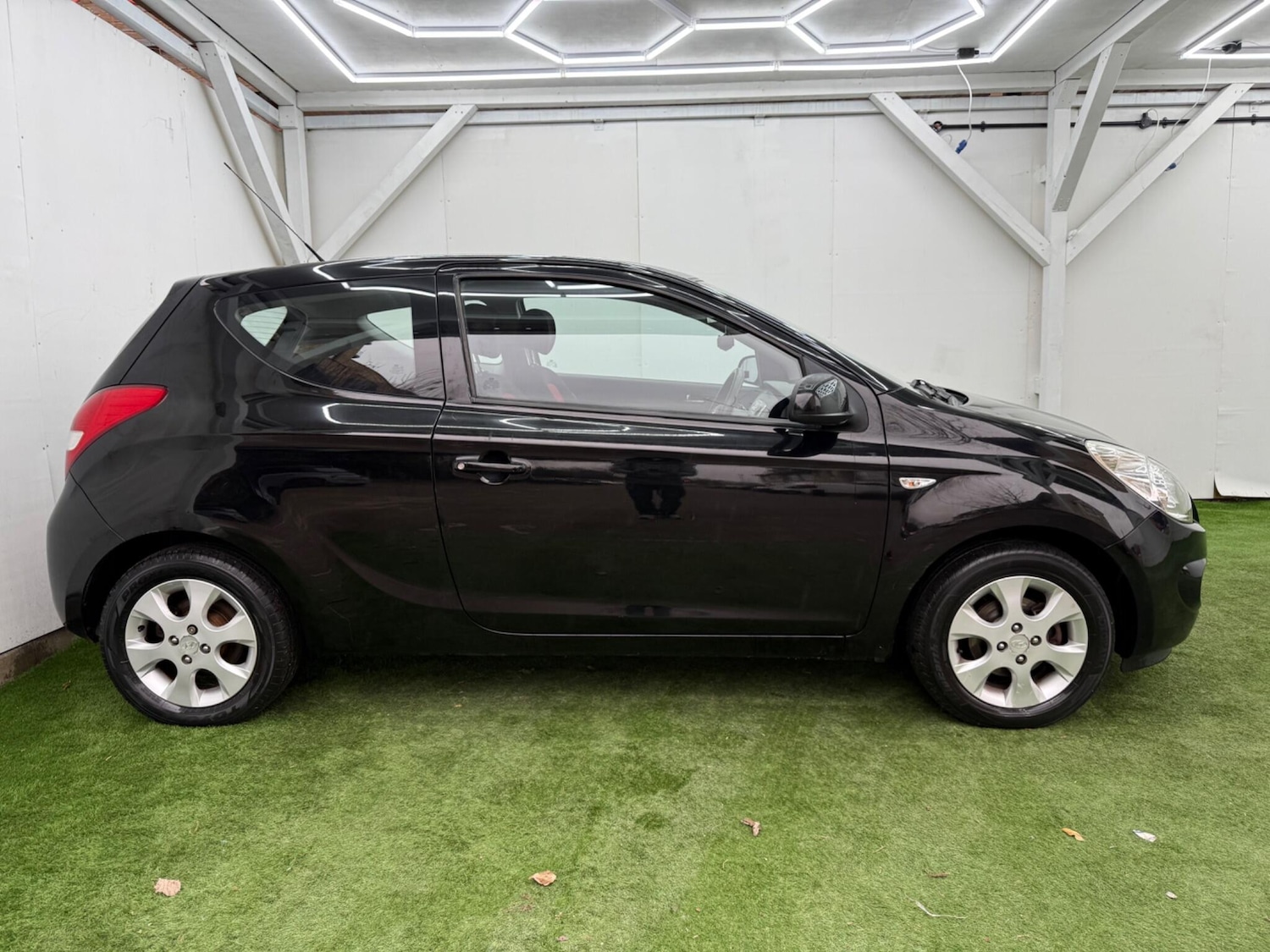 Used Hyundai i20 2010 for sale - 77084505: Photo 5