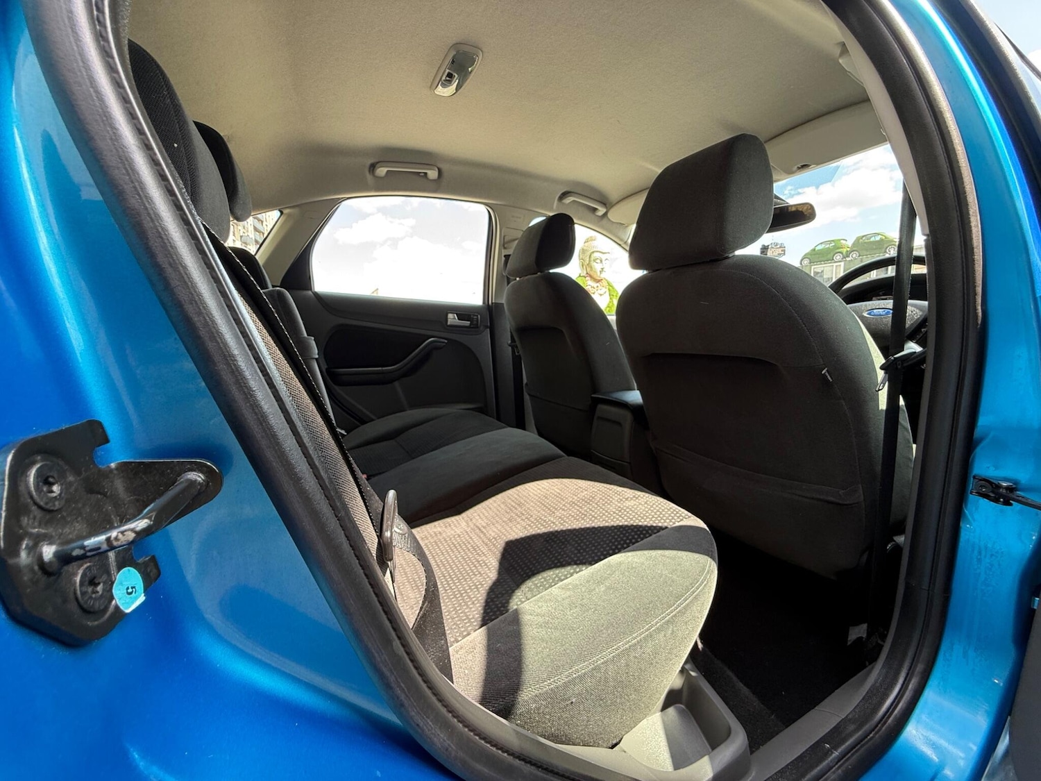 Used Ford Focus 2005 for sale - 76409361: Photo 19