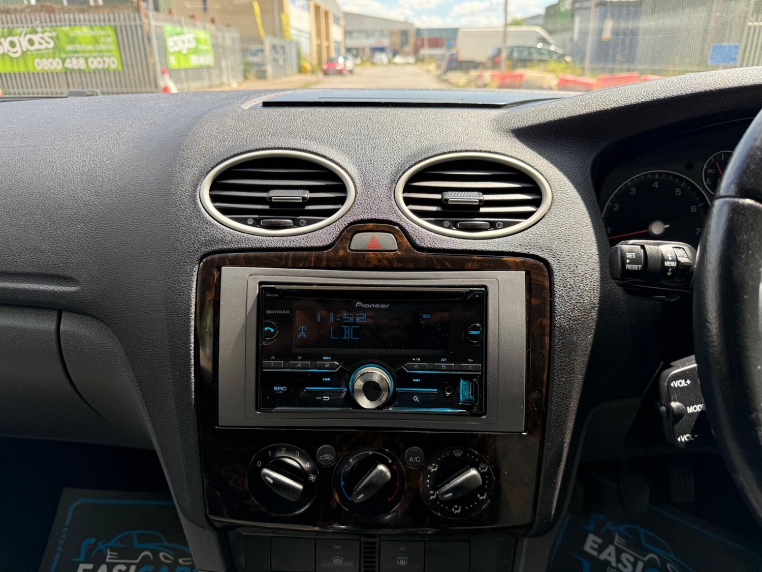 Used Ford Focus 2005 for sale - 76409361: Photo 29