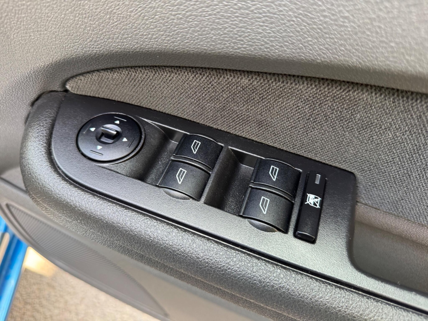 Used Ford Focus 2005 for sale - 76409361: Photo 40