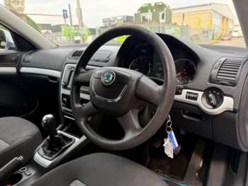 Used Skoda Octavia 2010 for sale - 74909112: Photo