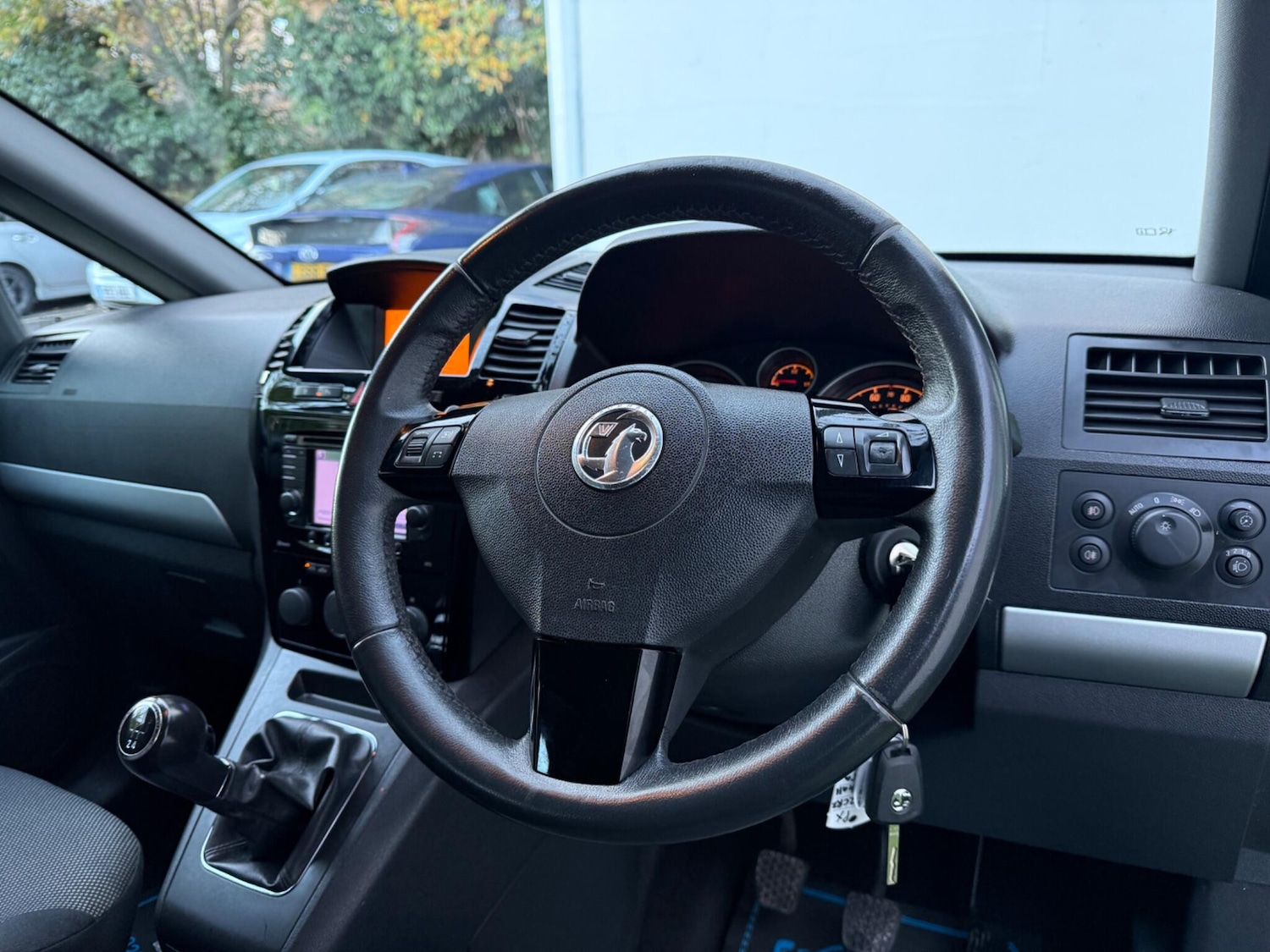 Used Vauxhall Zafira 2012 for sale - 77279096: Photo 2