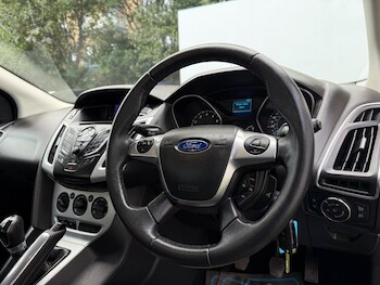 Used Ford Focus 2011 for sale - 75719860: Photo