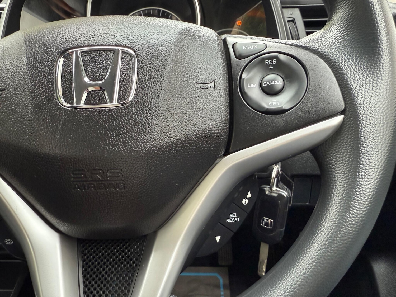 Used Honda Jazz 2018 for sale - 76484460: Photo 35