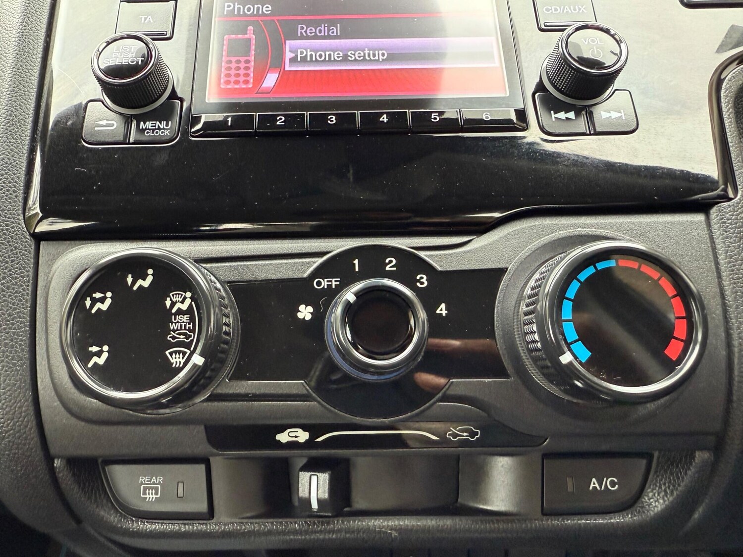 Used Honda Jazz 2018 for sale - 76484460: Photo 51