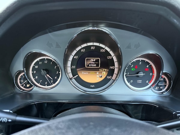 Used Mercedes-Benz E Class 2012 for sale - 76246625: Photo 33