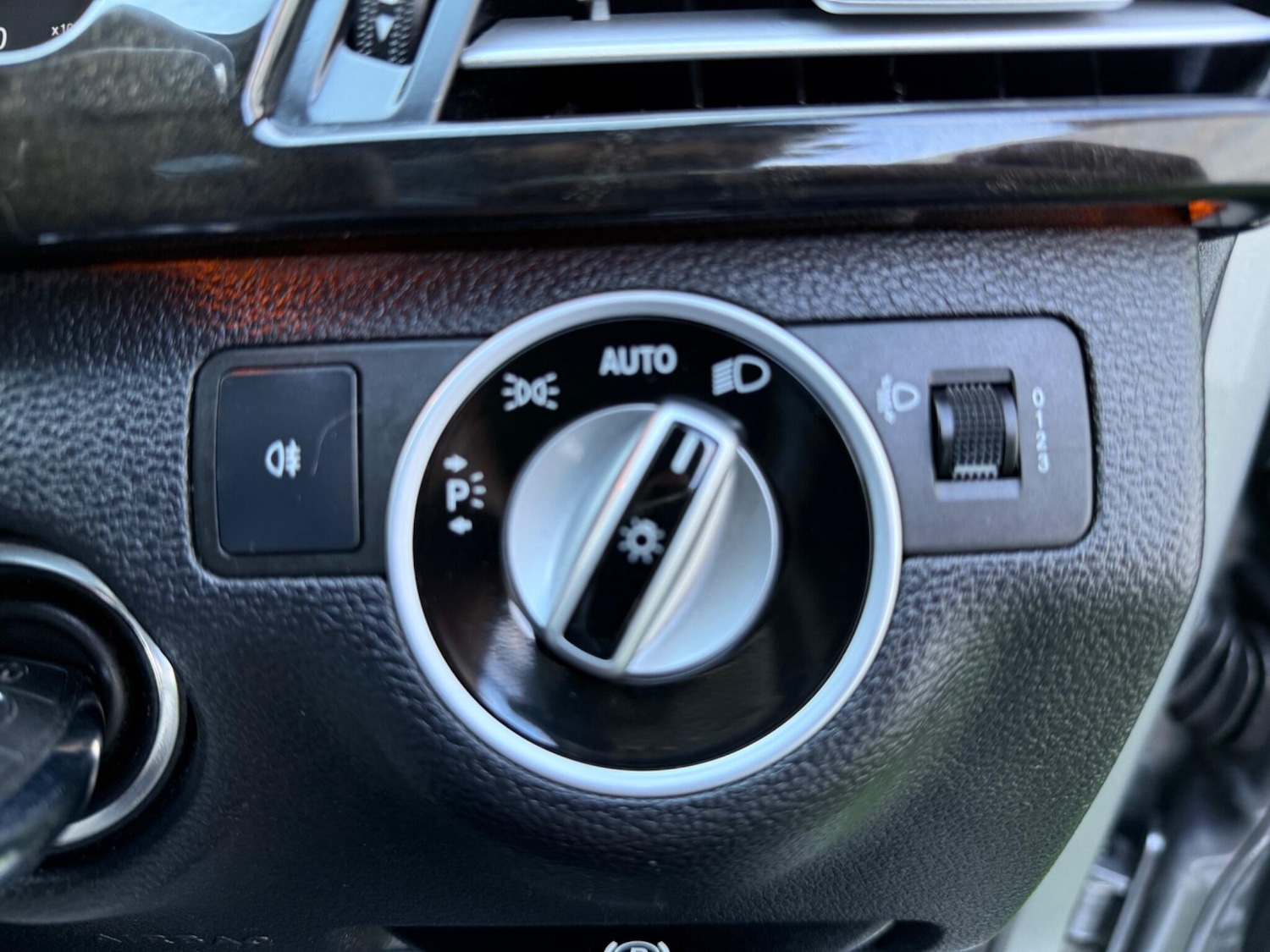 Used Mercedes-Benz E Class 2012 for sale - 76246625: Photo 42