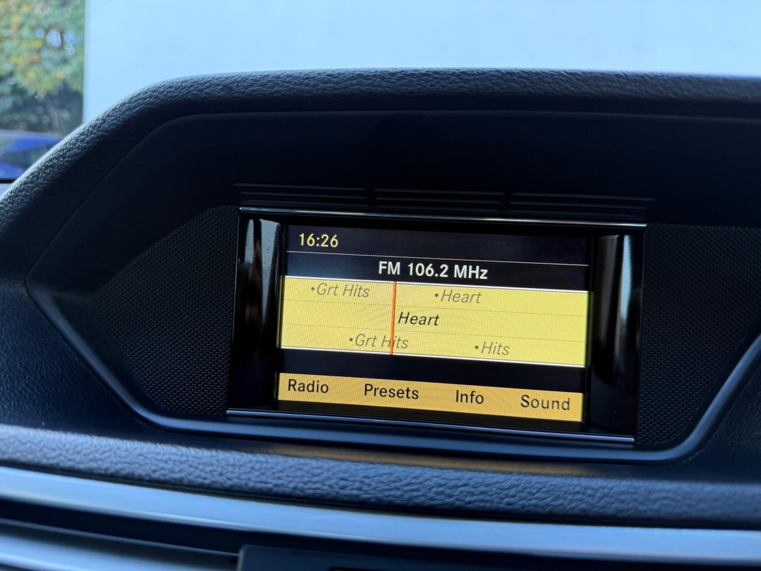 Used Mercedes-Benz E Class 2012 for sale - 76246625: Photo 43