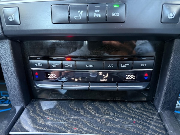 Used Mercedes-Benz E Class 2012 for sale - 76246625: Photo 50