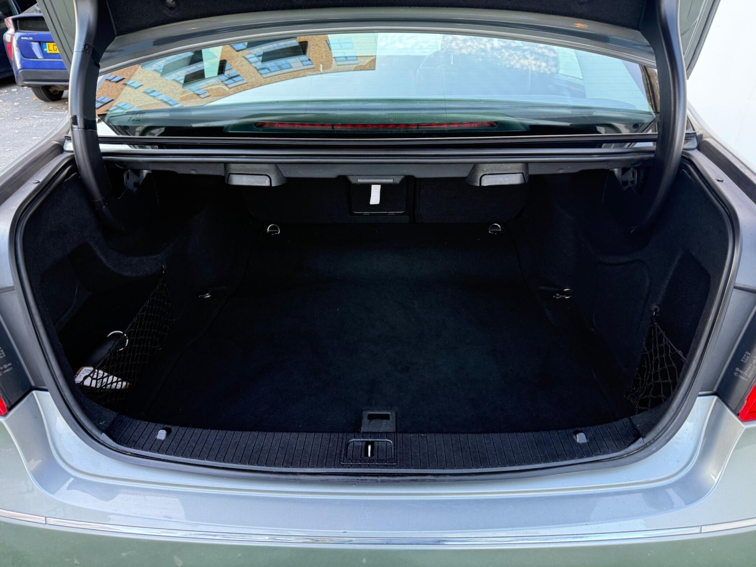 Used Mercedes-Benz E Class 2012 for sale - 76246625: Photo 8