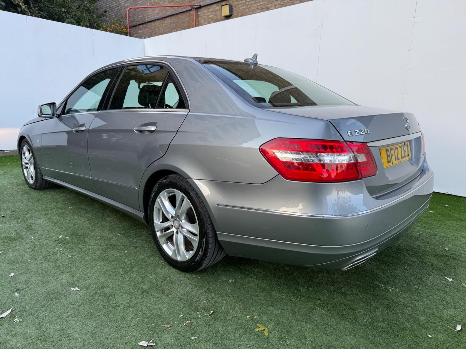 Used Mercedes-Benz E Class 2012 for sale - 76246625: Photo 9