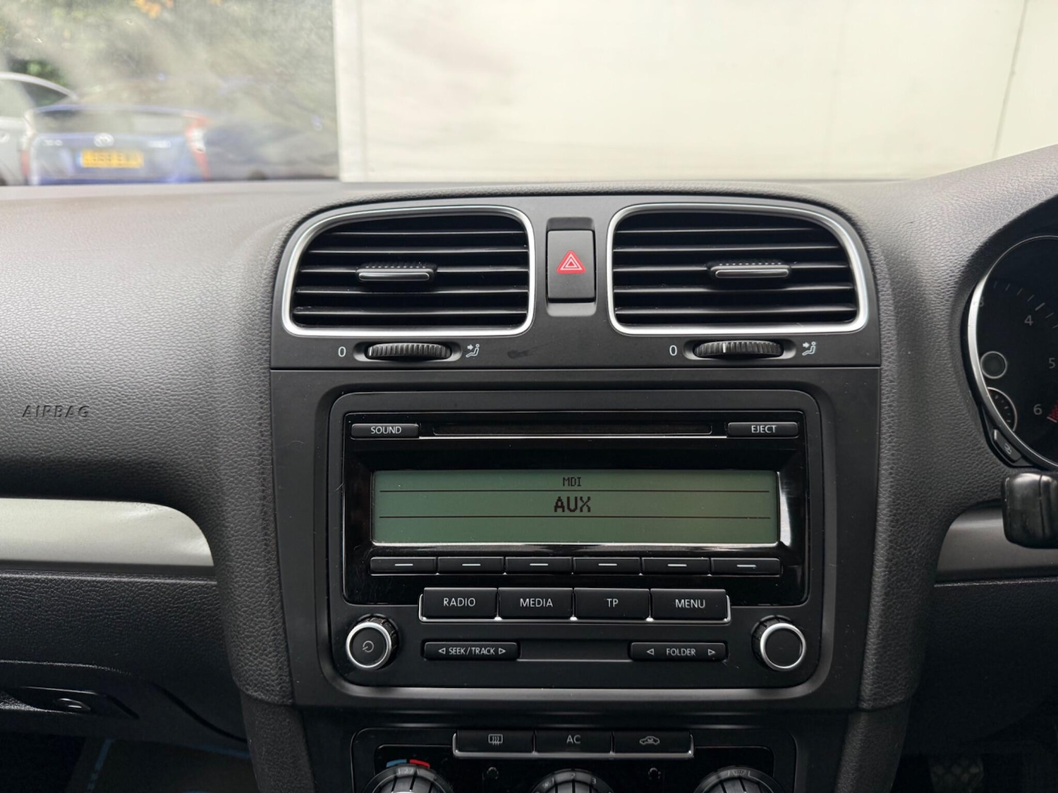 Used Volkswagen Golf 2010 for sale - 76408394: Photo 28