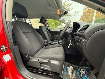 Used Volkswagen Golf 2010 for sale - 76408394: Photo