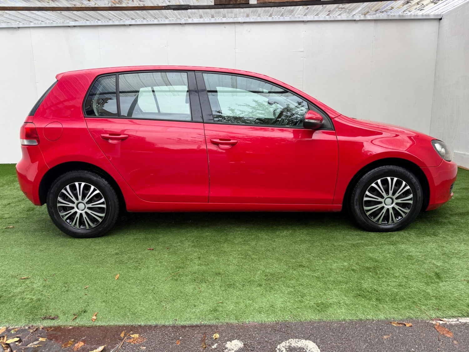 Used Volkswagen Golf 2010 for sale - 76408394: Photo 5