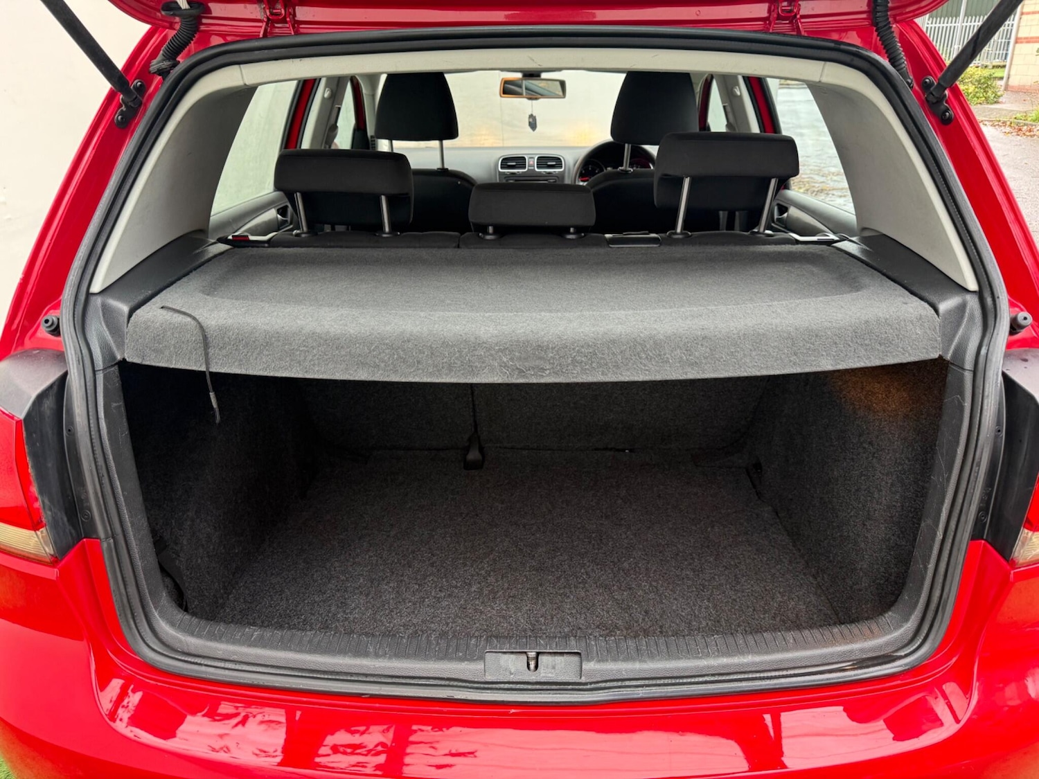 Used Volkswagen Golf 2010 for sale - 76408394: Photo 8