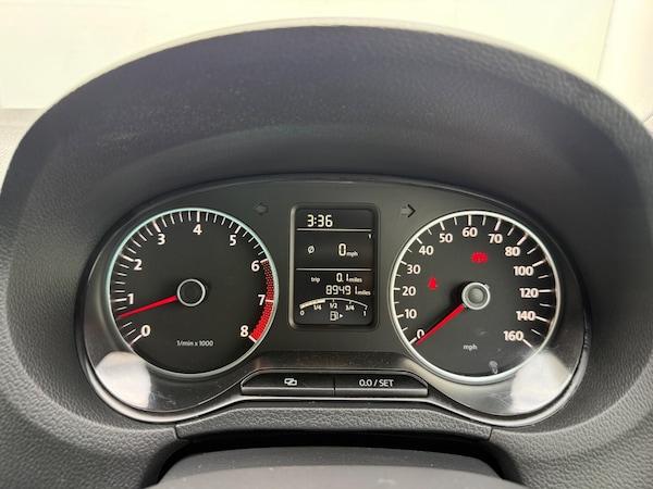 Used Volkswagen Polo 2011 for sale - 75199335: Photo 33