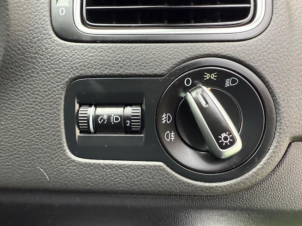Used Volkswagen Polo 2011 for sale - 75199335: Photo 40