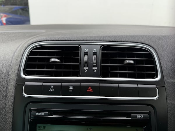 Used Volkswagen Polo 2011 for sale - 75199335: Photo 41