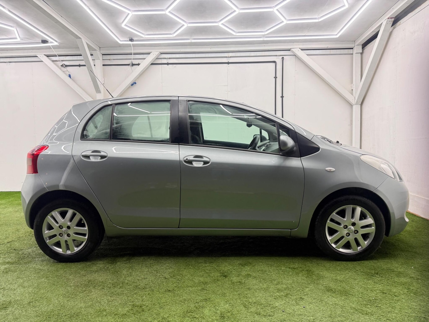 Used Toyota Yaris 2007 for sale - 77320433: Photo 5