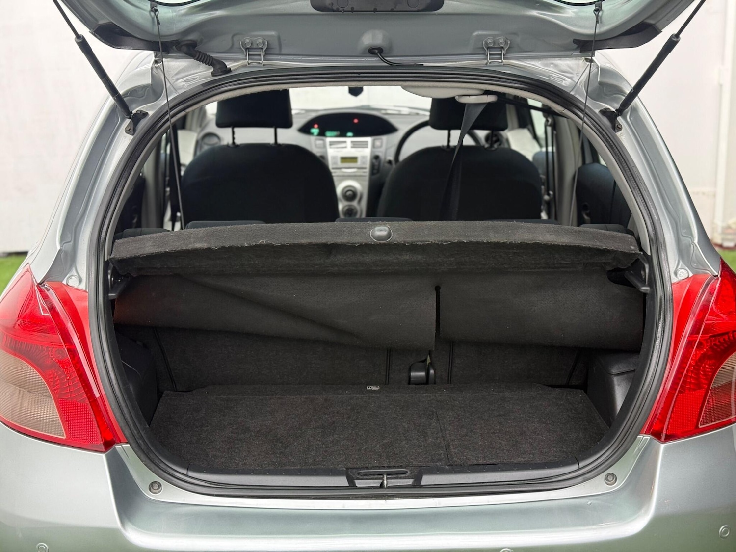 Used Toyota Yaris 2007 for sale - 77320433: Photo 8