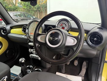 Used MINI Convertible 2010 for sale - 76484322: Photo