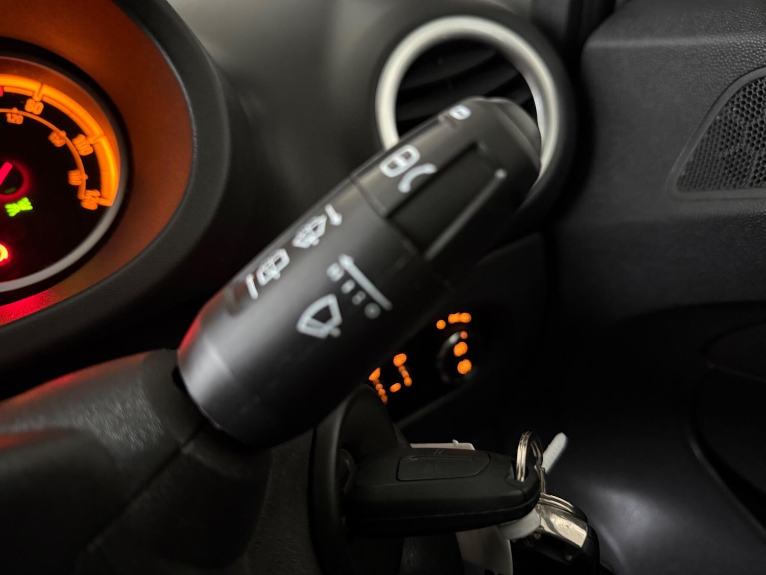 Used Vauxhall Corsa 2014 for sale - 77040765: Photo 34