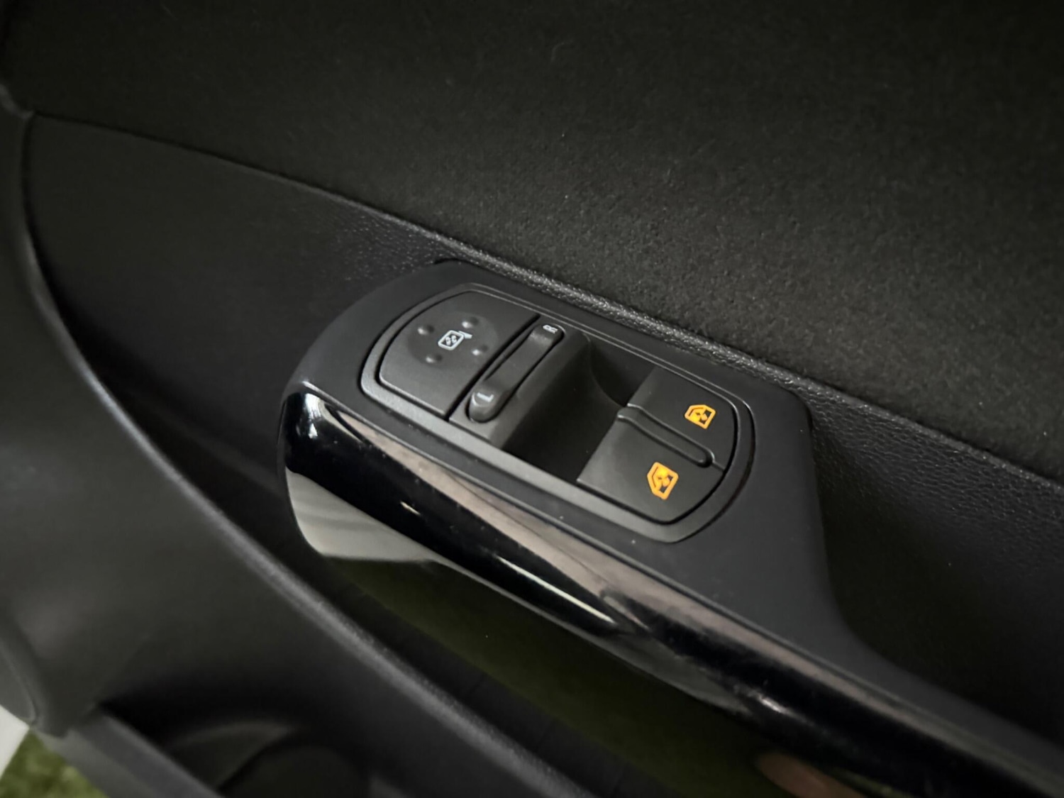 Used Vauxhall Corsa 2014 for sale - 77040765: Photo 37